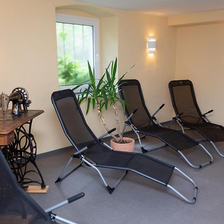 Moderne Ferienwohnung In Alter Villa Georgenthal  Luaran gambar