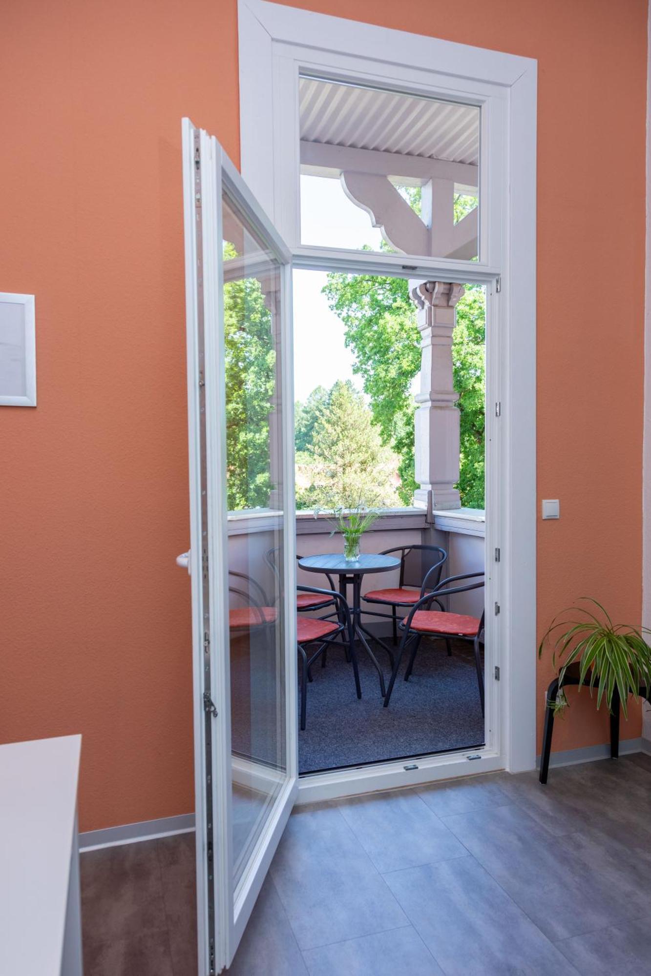 Moderne Ferienwohnung In Alter Villa Georgenthal  Luaran gambar
